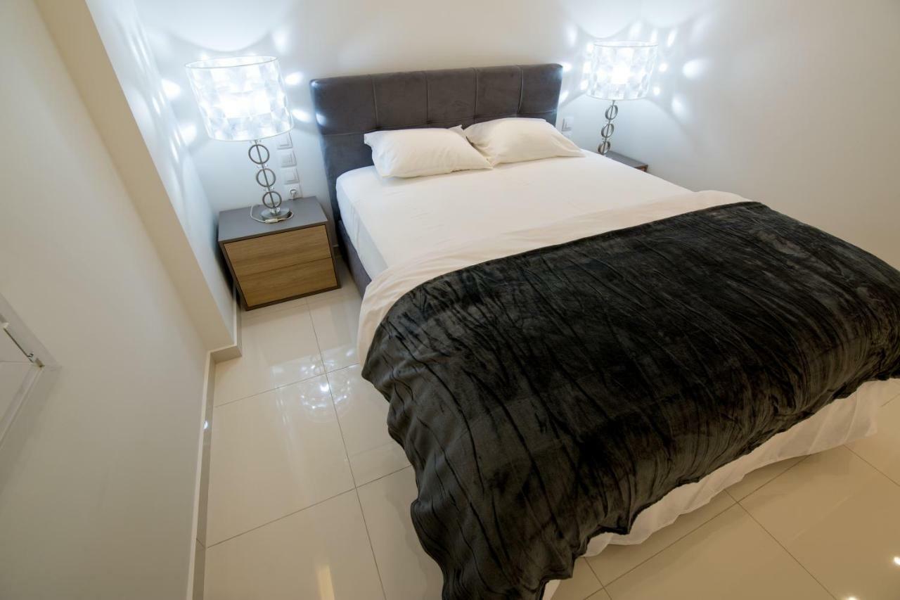 White Lux Apartment For 2 Vipgreece Athens Ngoại thất bức ảnh