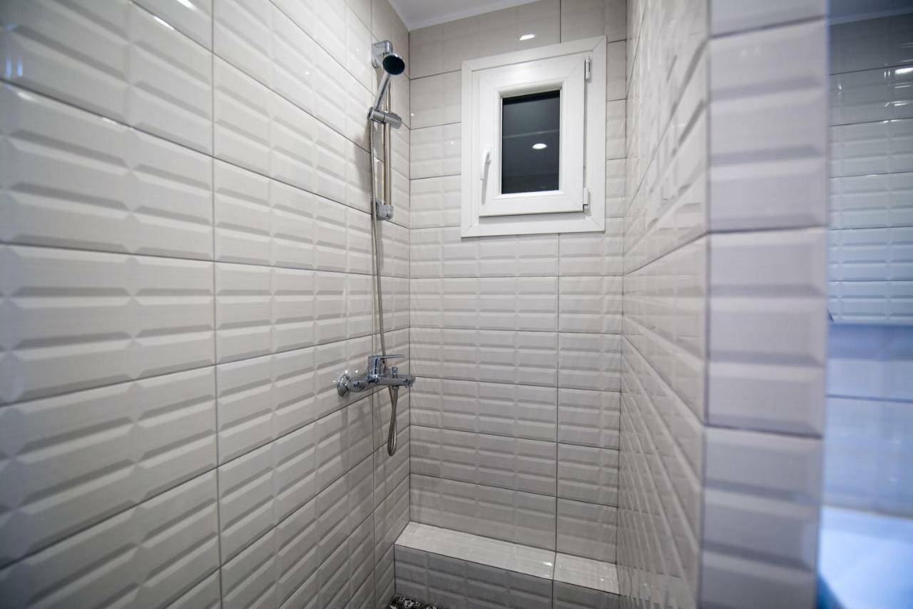 White Lux Apartment For 2 Vipgreece Athens Ngoại thất bức ảnh