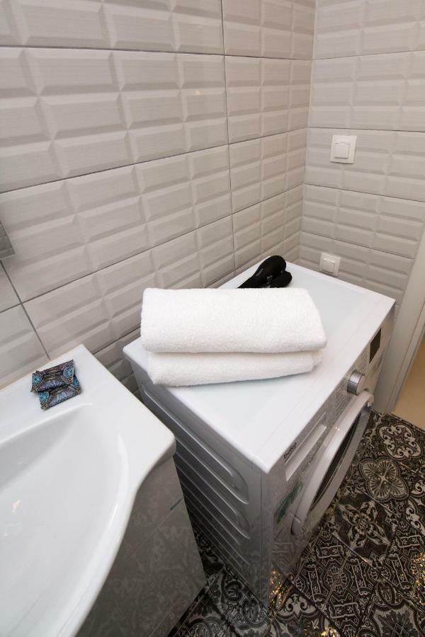White Lux Apartment For 2 Vipgreece Athens Ngoại thất bức ảnh